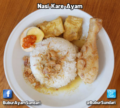 BuburSundari's tweet photo. Nasi Kare Ayam adalah salah satu menu favorit #Kuliner Bubur Ayam Sundari di jalan Ngagel Tama 19 #Surabaya. :) http://t.co/P4qQyJ7J