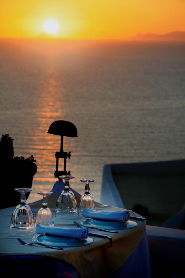 Fanari_Villas's tweet photo. Great views and amazing gourmet menu just waiting to be imprinted into your memory forever @ FANARI VILLAS resaturant http://t.co/Z5xh3KD7