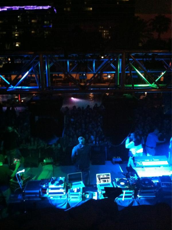 VirginHotelsLV's tweet photo. The #Soundwaves poolside stage is packed for @Atmosphere tonight!! http://t.co/imIq8Gh2
