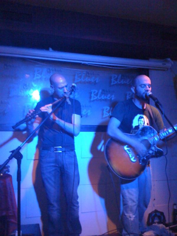 Araolci's tweet photo. @JuanxoOlcina concierto de pobre diablo viernes 27.04.2012. Gracias chicos!!!! http://t.co/UEk38C25