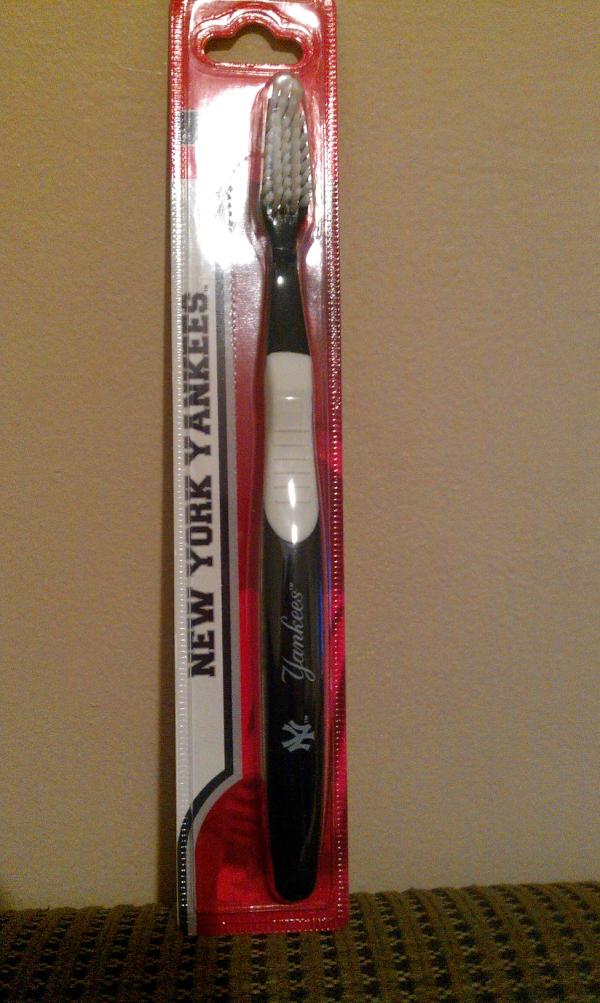 Aponte73's tweet image. A new addition for my Yankees room.