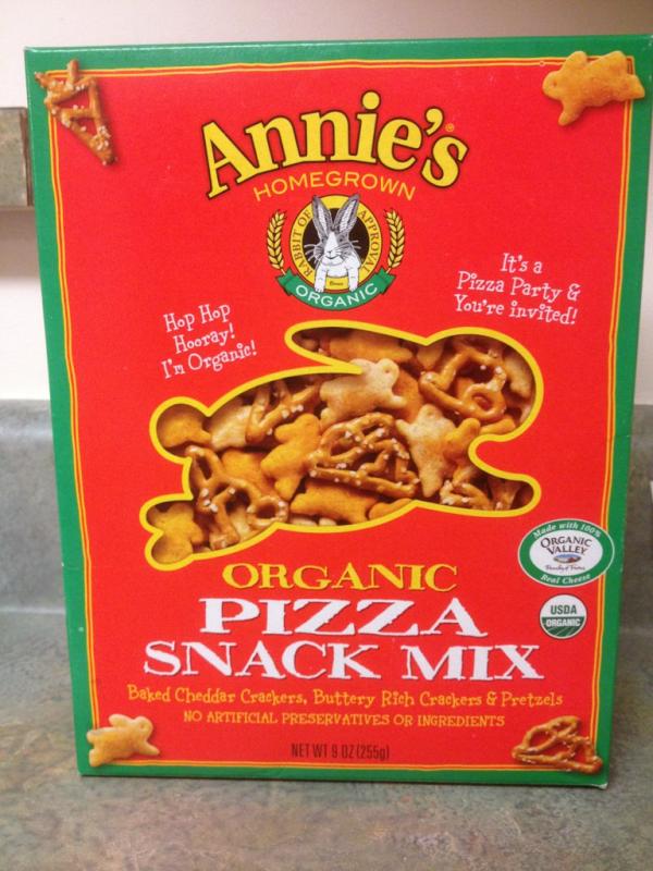 RunLeanGreen's tweet image. Annie's pizza snack mix is my newest addiction @annieshomegrown #sogood