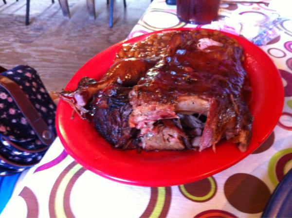 CThomassie's tweet photo. Lethas BBQ Hattiesburg Da Best! http://t.co/3MToBKrK
