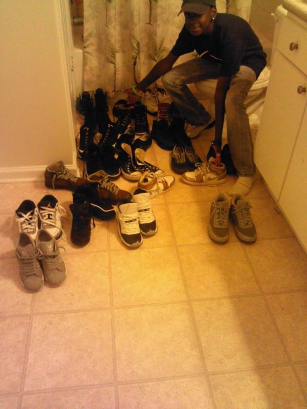 Ken_Astronaut's tweet photo. @AdoreMyKindness That Shoe Game Thoe http://t.co/NqkQnMsl