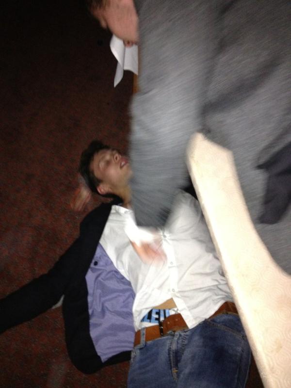 howeyyJ's tweet image. @Popeyd haha with some nerd #oooooooshhhhk and did a #stevejobbs to finish it off