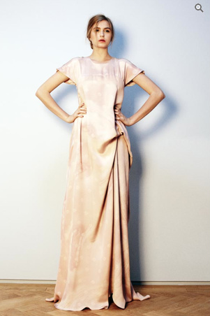 TEATUMJONES's tweet photo. The beautiful and super elegant SS12 "April Dress" in printed silk #NOWSOLDOUT !!! @LibertyLondon http://t.co/Owzs7aYB