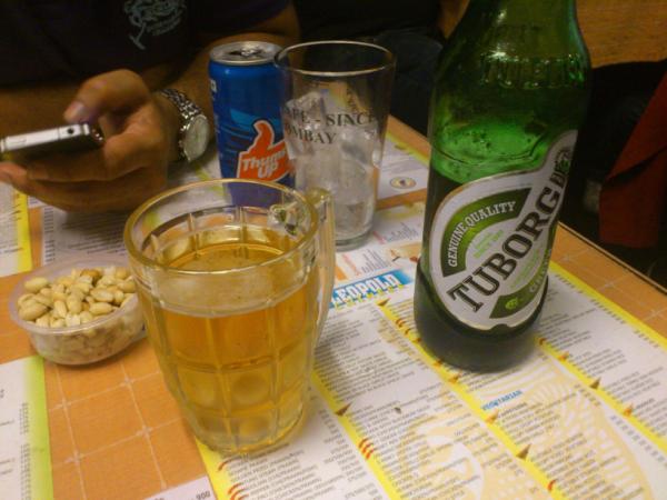 ice_magnum's tweet image. @D0n01 @Menino_Ferns @aqeel_646 #Leopold #BombayVibes livin la vida loca