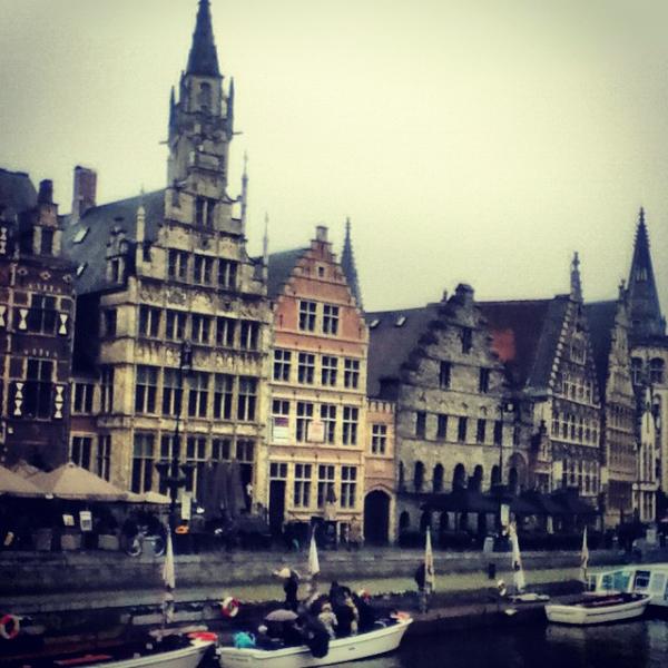 patovic's tweet image. Gemaakt in Gent met ipod!