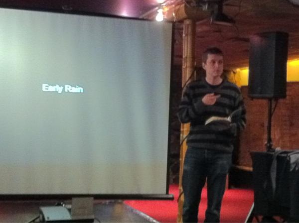 VIA_Reads's tweet photo. @roblucastaylor talking about the #tosoo photo contest entries http://t.co/kub2Pnay