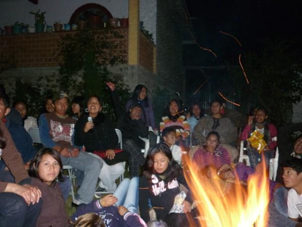 Norber_92's tweet photo. @EXN20DOCE checaron mi foto? aqui va otra..! de la fogata sale una cruz.! http://t.co/urWapQeG