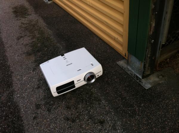 emmet_'s tweet photo. @CanvisNous eller något annat det står epson på. Nånsin. http://t.co/9cyYatLR