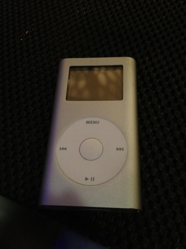 mazharulali's tweet photo. Old skool http://t.co/g6WusKyj