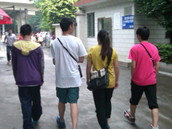 yueleFeng's tweet photo. goodbye,see you bitches next four months! http://t.co/C3MPGs6J
