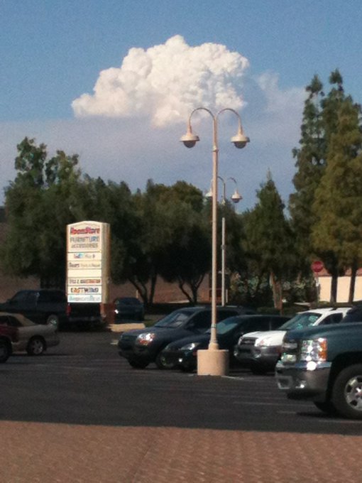 This is not a cloud. This is smoke from #azwildfire up north... http://t.co/v3UxhXnv<a href="/tag/azwildfire"class="tags">#azwildfire</a>