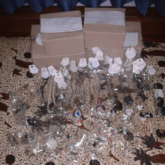 Ai_DSS's tweet photo. PO tgl 23 April sudah datang.. Barang sudah di antarkan.. :) http://t.co/HWgzstAs