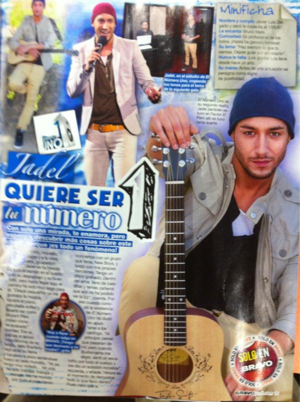 JADELOFICIAL's tweet photo. Esta bien despertarse por la mañana y encontrarte con un reportaje de una pagina entera en la revista bravo!!olee :D http://t.co/ilBZGohN