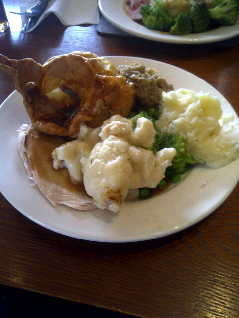 AshleyCorrigan8's tweet photo. #carvery lunch fit for a queen ;) http://t.co/CZPoHAIC