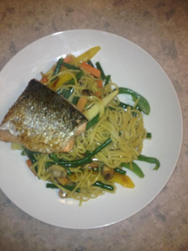 ChelseaBrett1's tweet image. Losing my salmon virginity. Don't even like fish. #Vom #TryEverythingOnce #SalmonStirFry #Heaving