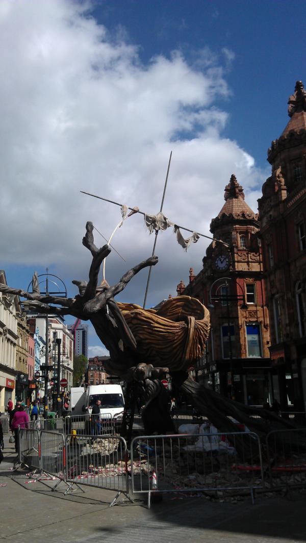 Opera_North's tweet image. Amazing boat in #leeds coming out of the pavement... @ow_uw