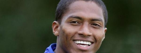 ecuafootball's tweet photo. #FEF Antonio Valencia ganó el premio al "Jugador del Año para los Jugadores Manchester United" http://t.co/XgKNtNun - http://t.co/cA06JpLZ