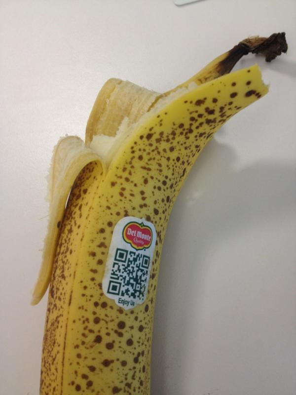 meghana's tweet image. My banana has a QR code. #SiliconValleyProblems