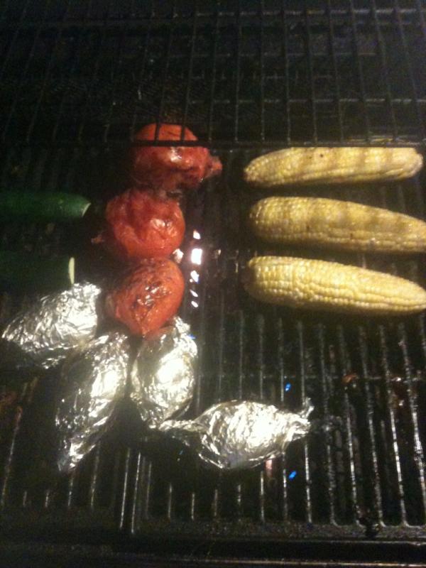 GeeseEchelon's tweet image. Doing that #DiscRespectful  #BBQ ish