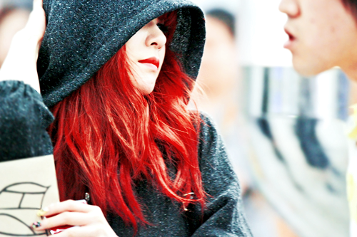 soshindo's tweet photo. Ini tiffany/Jessica sih sone? MIRIP! Hehee http://t.co/5t2a3VPS