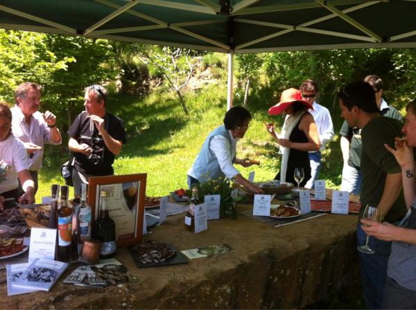 castelldencus's tweet image. Dinar amb productes #alteugust al celler