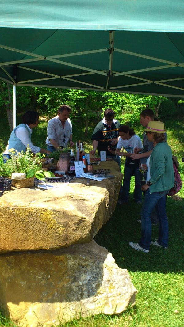 detxalar's tweet image. Trobada entre bloggers i productors. #catalunyaexperience #alteugust