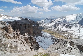 Oxygizer's tweet photo. The Dolomites in Italy http://t.co/khAWrWji