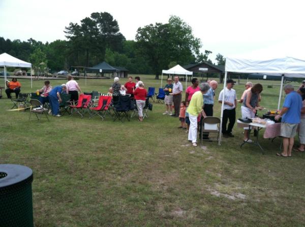 OnePurposeSC's tweet photo. The crowd is starting to arrive for the "Night of Prayer" in the park at #ElloreeSC. http://t.co/VQuGACnR