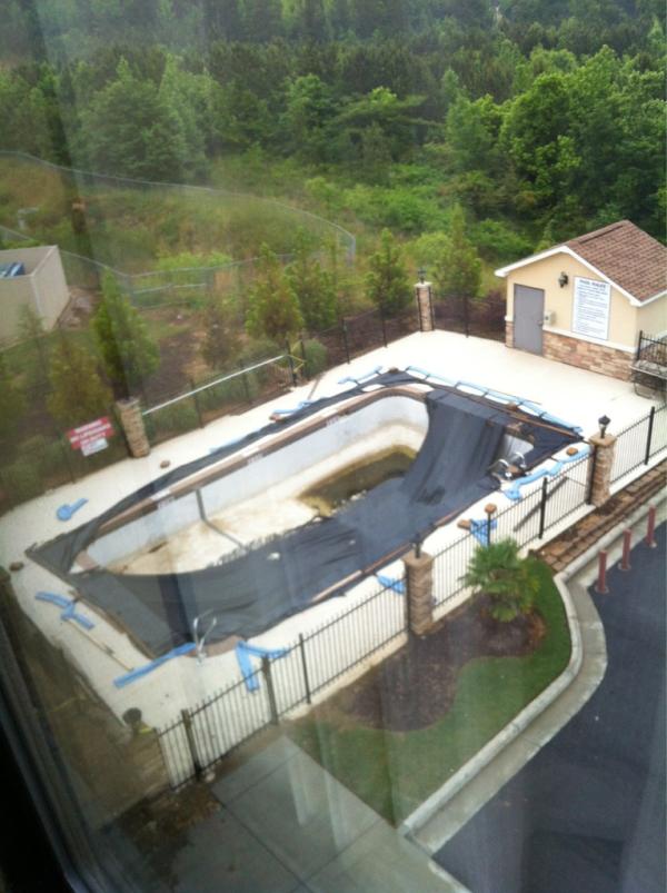 _HerbBrooks's tweet image. Finally made it to the Holiday Inn Express in Rome, Ga. good thing I wasn't planning on going to their pool