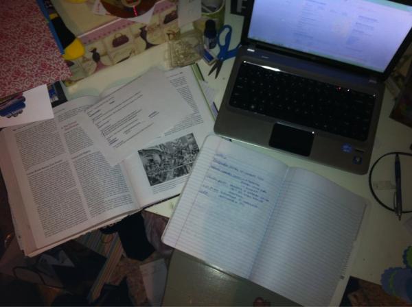 Oliviapichette3's tweet image. #APEuroProblems I wish my notebook wasn&apos;t due! #allnighter
