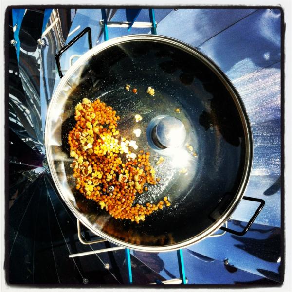 LivingLabLow3's tweet photo. Solar pop-corn en el #ViscaLow3! http://t.co/tiACR4cZ