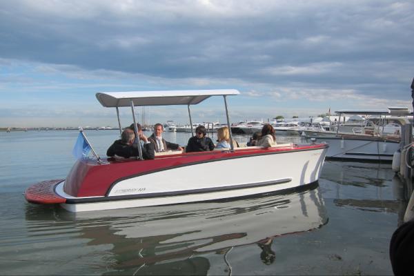Energy 18 è stata presentata con successo al Salone Nautico di #Venezia da Alfastreet Marine! facebook.com/salonenauticov…