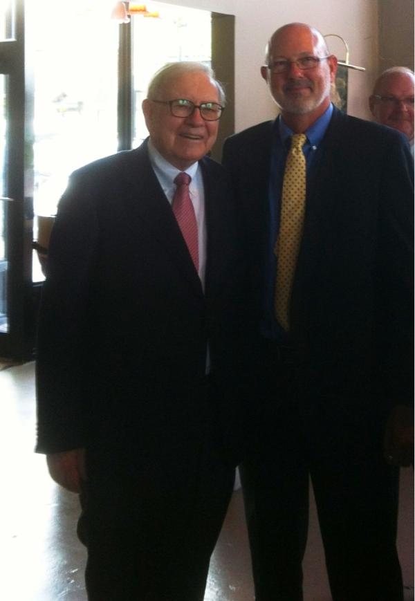 machinist's tweet photo. At the annual Berkshire Hathaway - Iscar meeting in Obama http://t.co/sQ6FrhpP