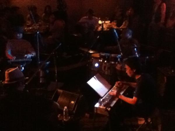 ukawa's tweet photo. サムズアップにて、Rickie-G&amp;駒沢裕城というサムズならではの共演を見てきた。素晴らしいの一言に尽きる！ http://t.co/qeQJkbud
