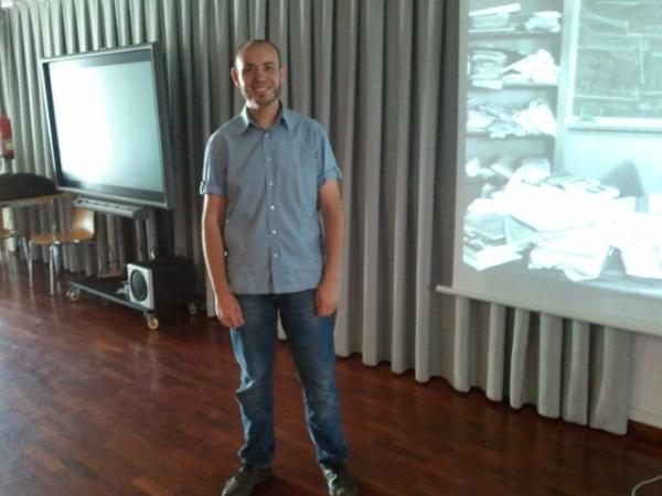 david_vernet's tweet image. Tot a punt per la conferència a #projectesweb! @alombarte ens parla de #Sifo!