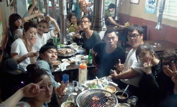 안다미로꺼 동근오빠랑 막방 하구 고기사주심ㅎ 잘먹었 습니다 10년만에 같이 방송해서 넘 좋았어요 담에 또 배요~