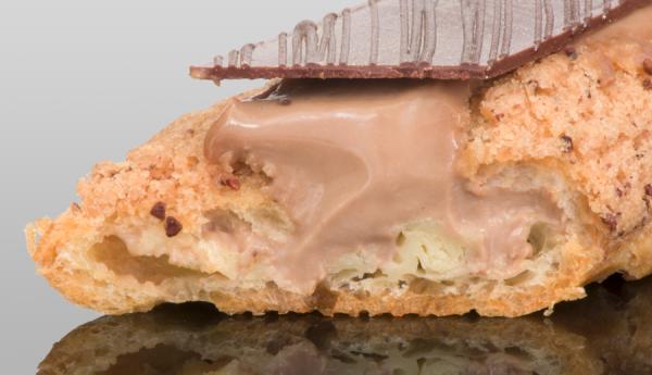 PatisseriesBlog's tweet photo. Mmmm, coffee éclair insides: http://t.co/Q4iC4RRC