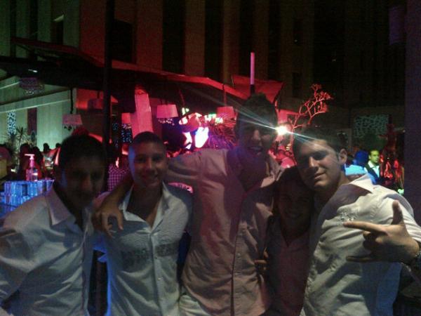 sherb7n7's tweet photo. "@nmamdouh: Time of our lives @MoatazSherbini @mtaher21 @AhmedKabesh http://t.co/EB1n9kJ1" @mohamedtaher95