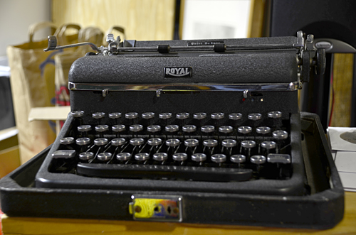 vickersps's tweet image. Restored : Berkeley Typewriter &amp;amp; Clark Business Machines. Who made the machine function as like new. A miracle.