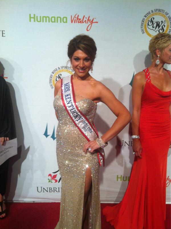 The great state of KY and all the beautiful women #unbridledevefun