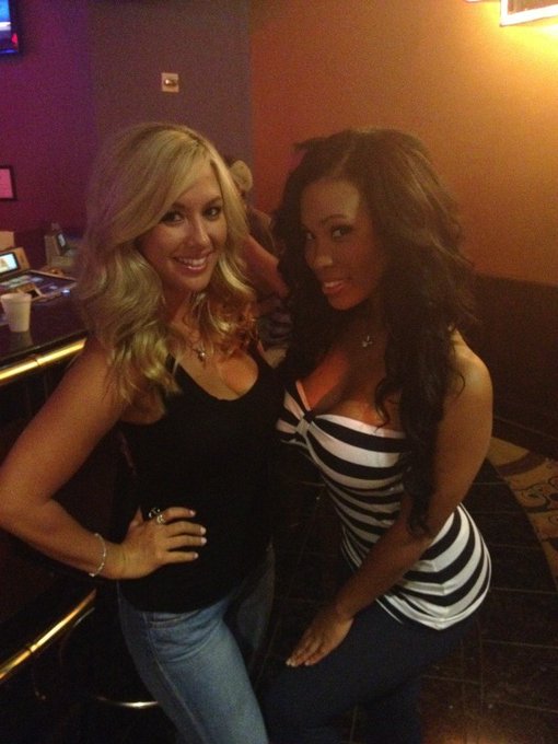 Ok one more of me and @LeolaBell love her :) http://t.co/eZErrWzp<a class="tags" href="/tag/leolabell">@leolabell</a>