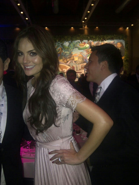 ximena navarrete AsGv8JDCQAE-OW8
