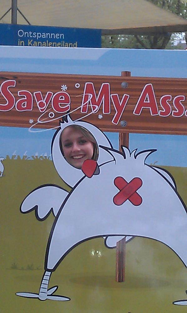 Studentendesk's tweet photo. Bevrijdingsfestival Utrecht! Save my Ass, download de Rode Kruis EHBO app! http://t.co/cA7RATp4