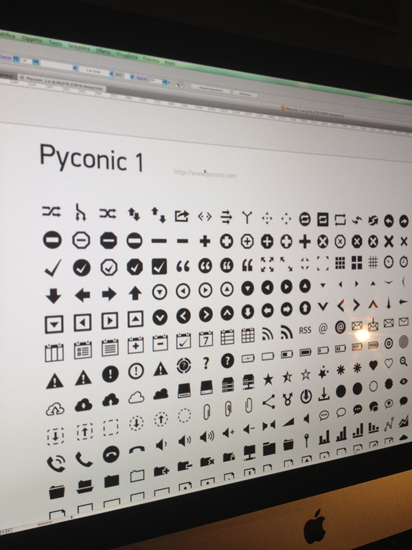 Pyconic's tweet image. A small preview of the first set composed of 368 icons.
