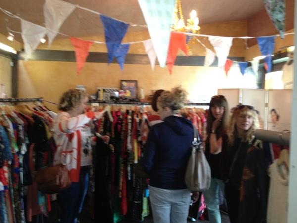 mvaffair's tweet photo. @mvaffair , pop up shop @revolver vintage surf shop http://t.co/vb3IN7lF