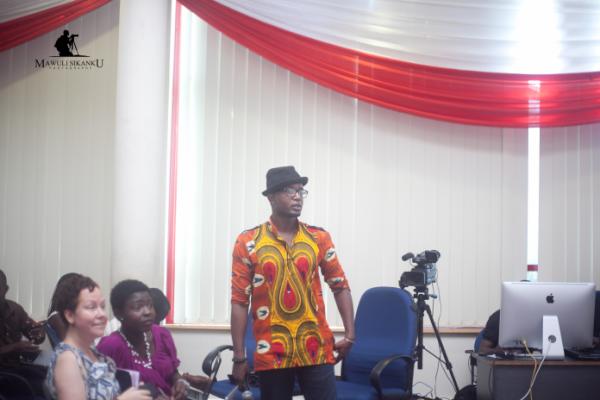 askmawuli's tweet image. #BlogCamp12 Photo