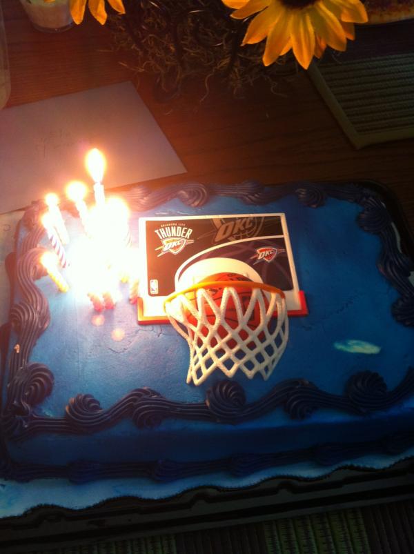 sweetmelissa40's tweet image. Jacob is 13 and the BIGGEST @sergeibaka9 fan!!! #IBLOCKYA